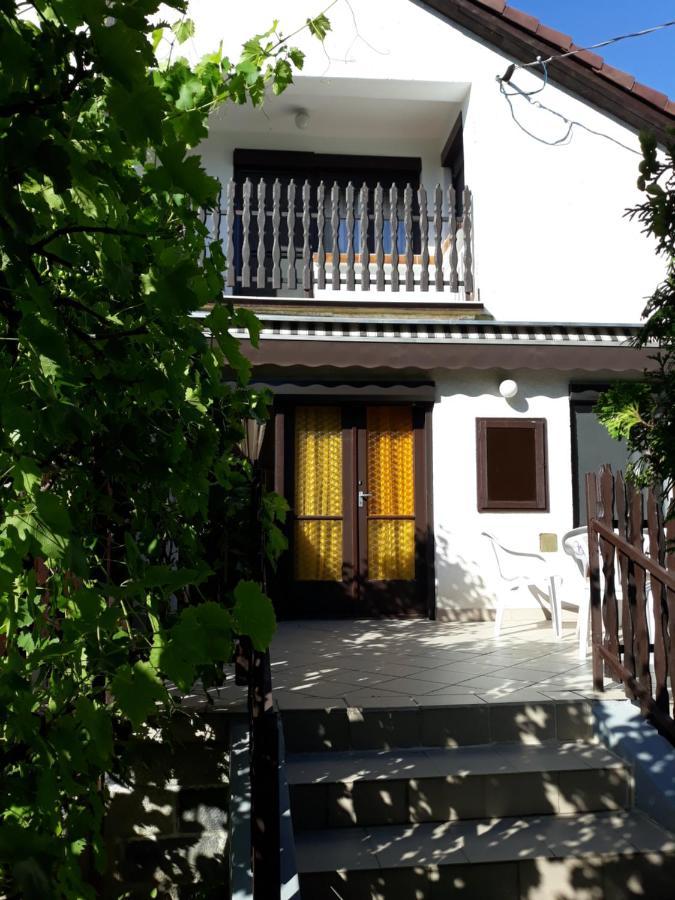 Retrovilla Balatonkenese Bagian luar foto